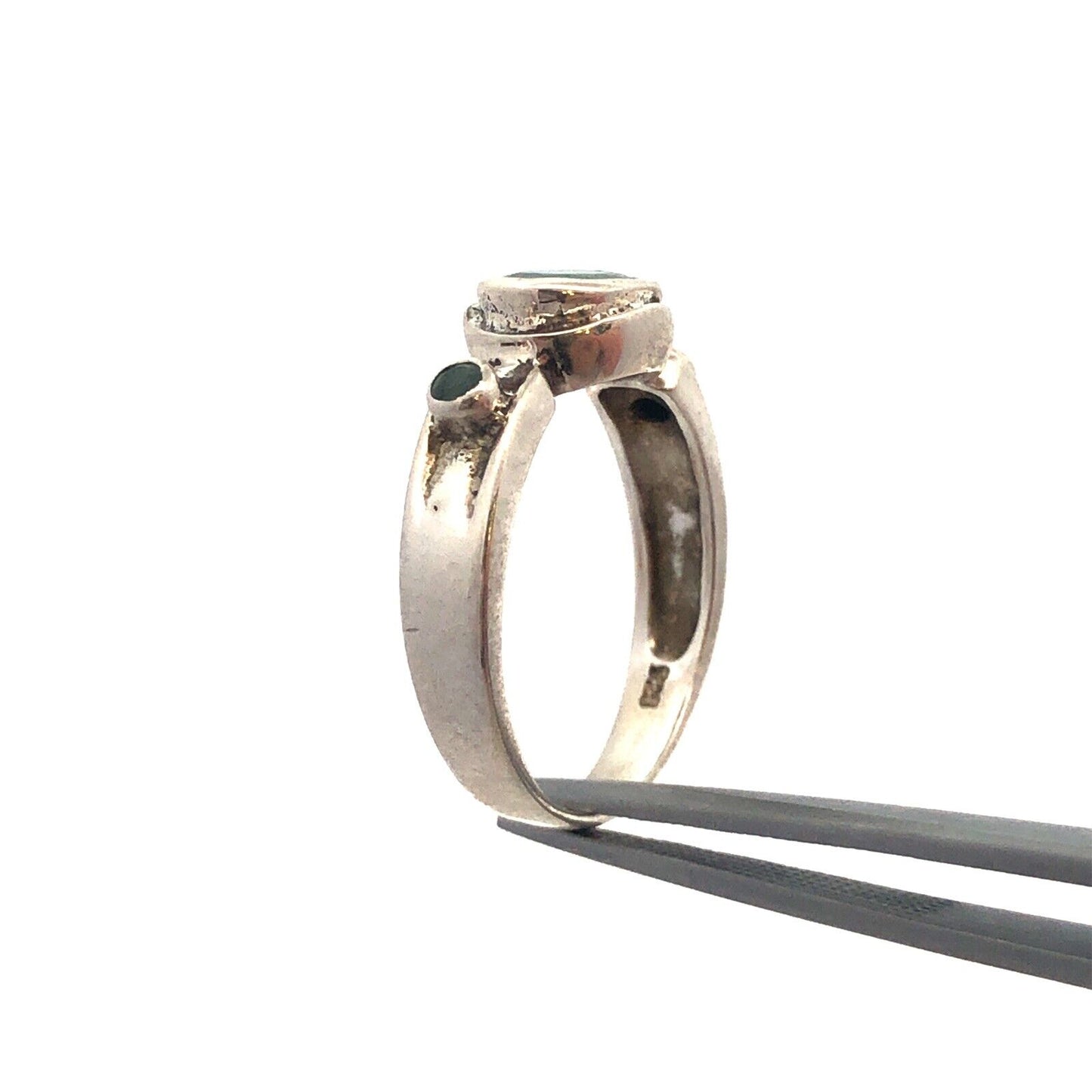 Vintage 925 Sterling Silver Oval Emerald May Anniversary Ring