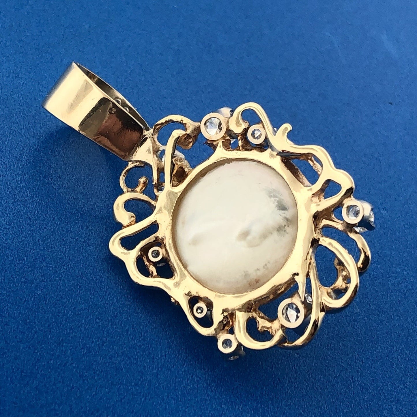 Retro 14K Yellow Gold Mabe Pearl Diamond Accent Free Form Statement Pendant