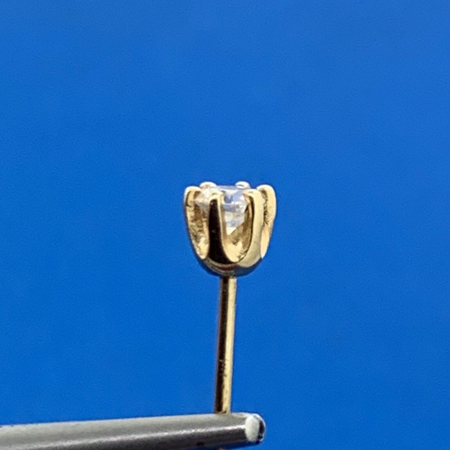 14K Yellow Gold Round Diamond Buttercup Stud Starter Earrings