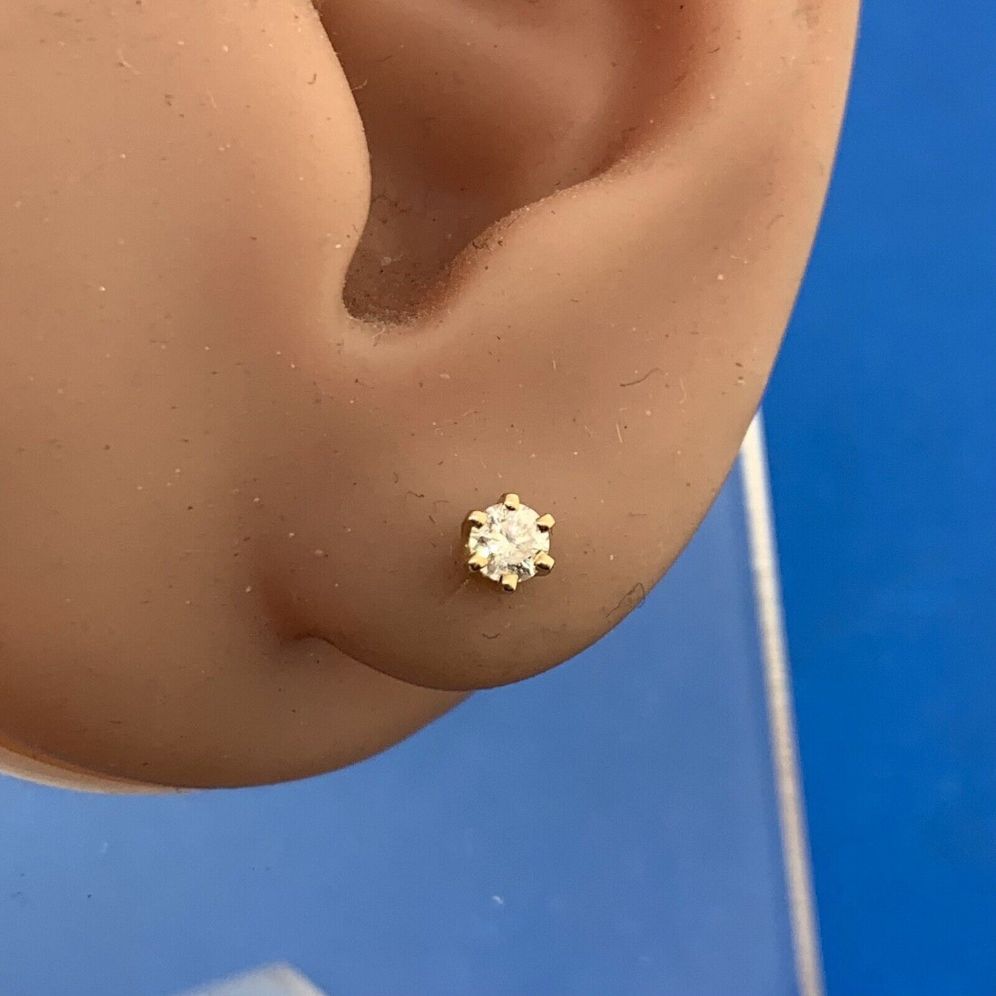 14K Yellow Gold Round Diamond Buttercup Stud Starter Earrings