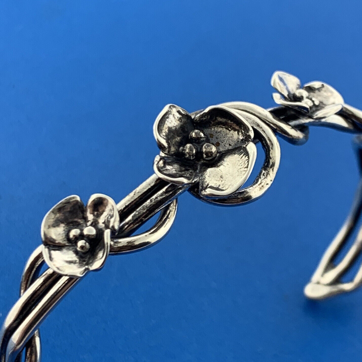 Stunning Sterling Silver 925 Floral Flower Wrapped Vine 6.5" Open Cuff Bracelet