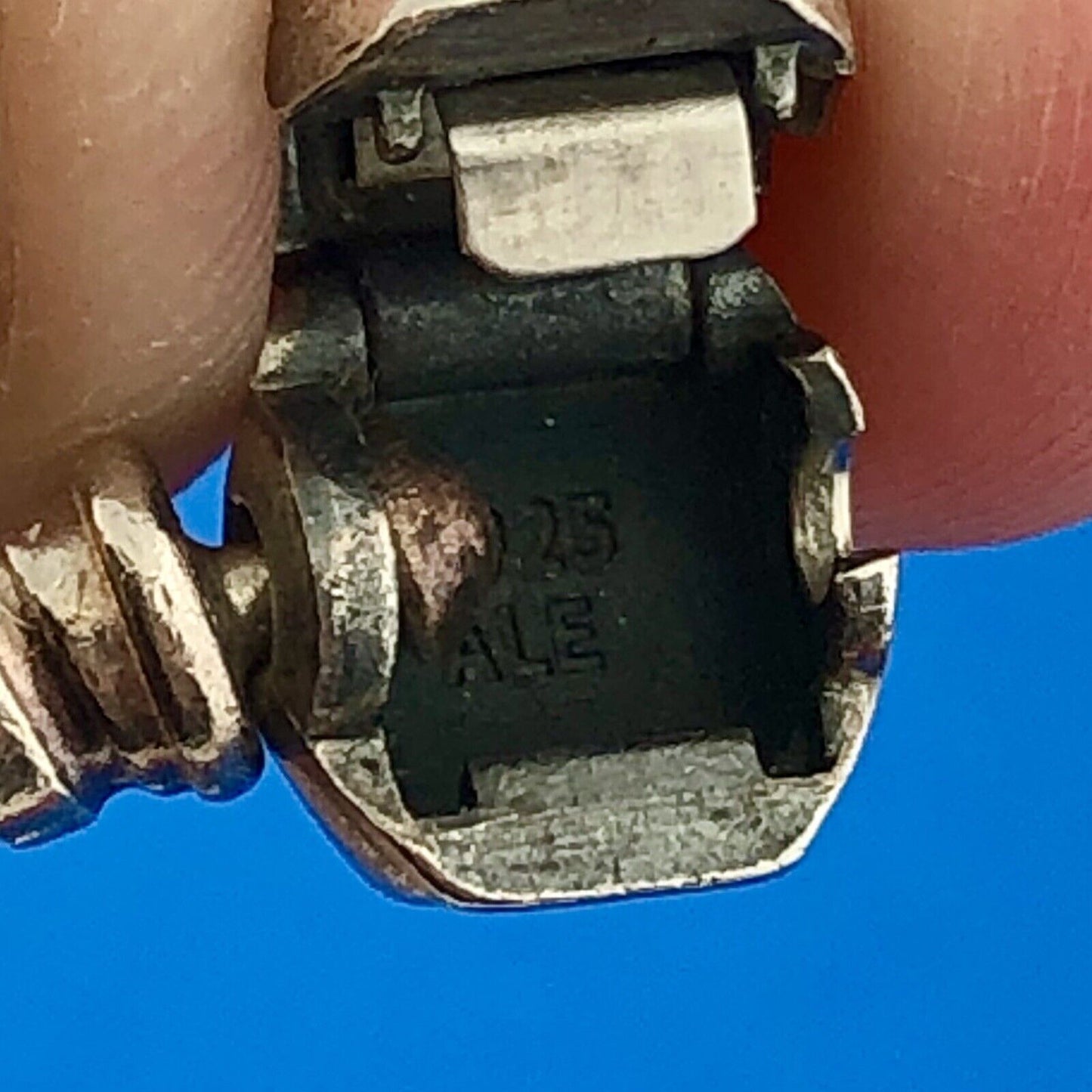 Authentic PANDORA Moments 590702 Sterling Silver Iconic Barrel Charm Bracelet