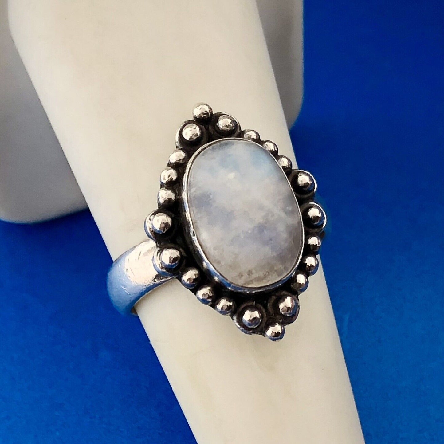 Estate 925 Sterling Silver Oval Moonstone Cabochon Beaded Style Ring