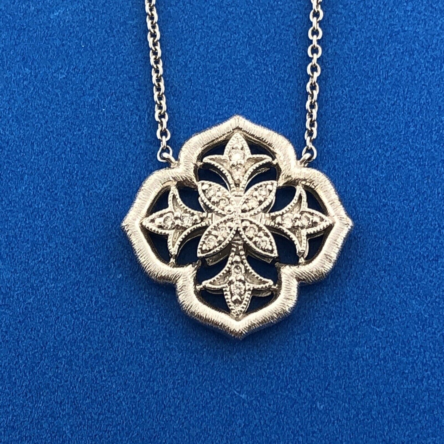 Gabriel & Co 925 Sterling Silver Diamond 3 Dimensional Snowflake Flower Necklace