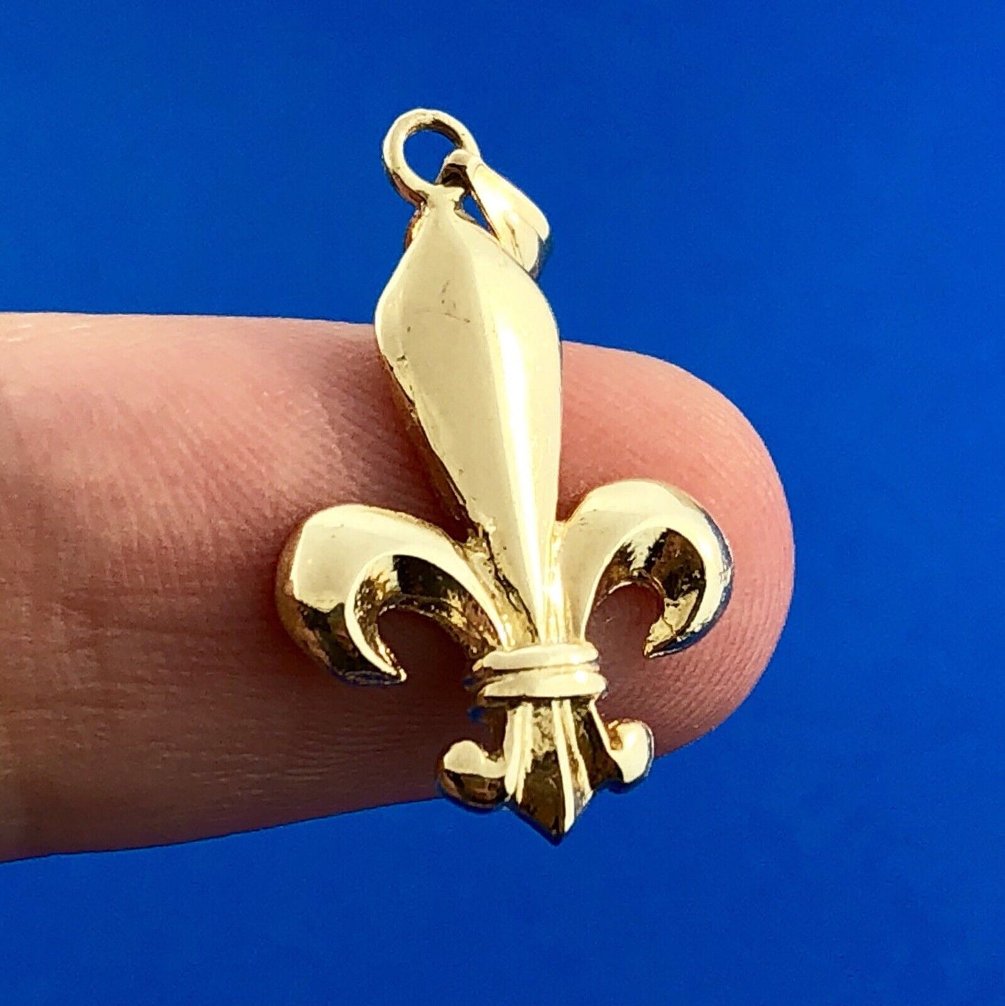 Classic 14K Yellow Gold Fleur De Lis New Orleans Louisiana Geaux Saints Pendant