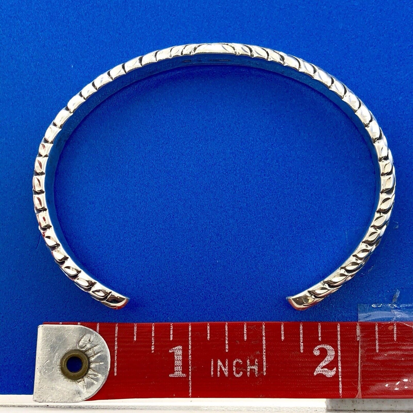 Native American Marked 925 Sterling Silver Diamond Etched Feather Cuff Bracelet