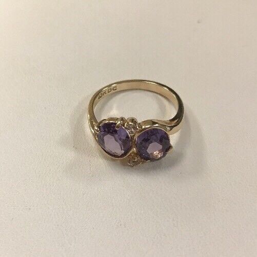 Vintage 10K Yellow Gold Oval Amethyst Diamond Accent Cocktail Ring Size 6