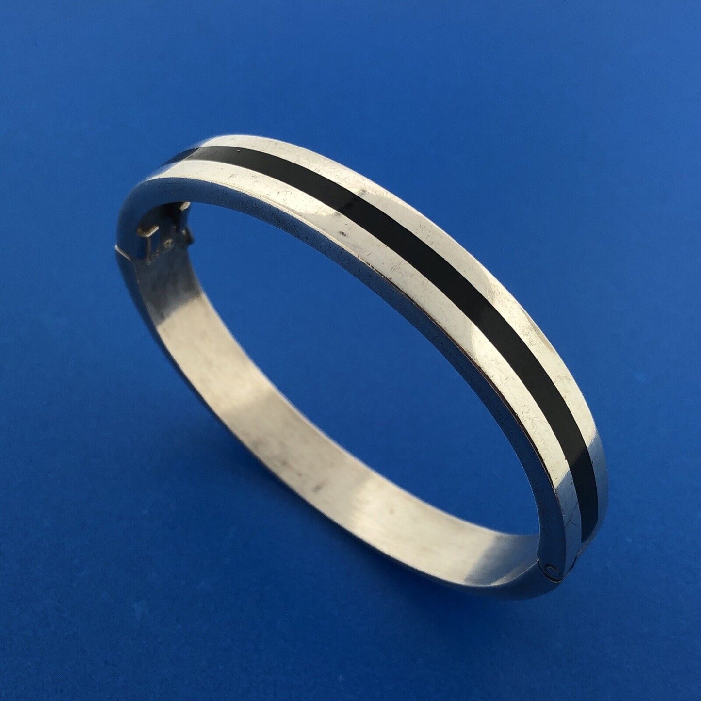 Designer FS 925 Sterling Silver Modern Black Onyx Inlay Hinged Cuff Bracelet