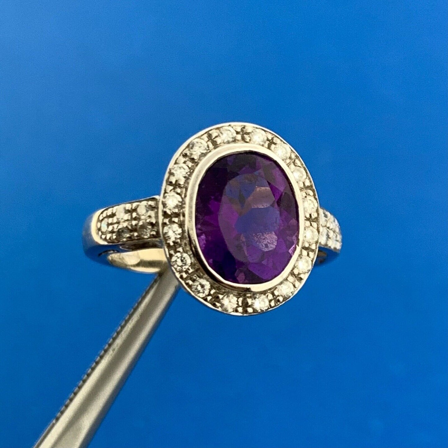 Gorgeous 14k White Gold Oval Purple Amethyst Diamond Halo Accent Ring Size 4.75