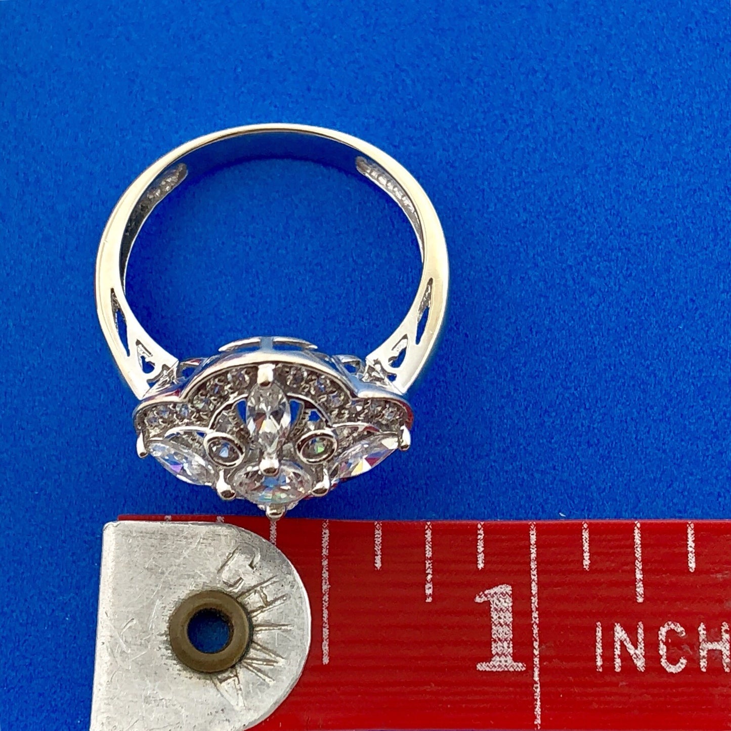 Stunning 14K White Gold Cubic Zirconia CZ Floral Cluster Engagement Dinner Ring