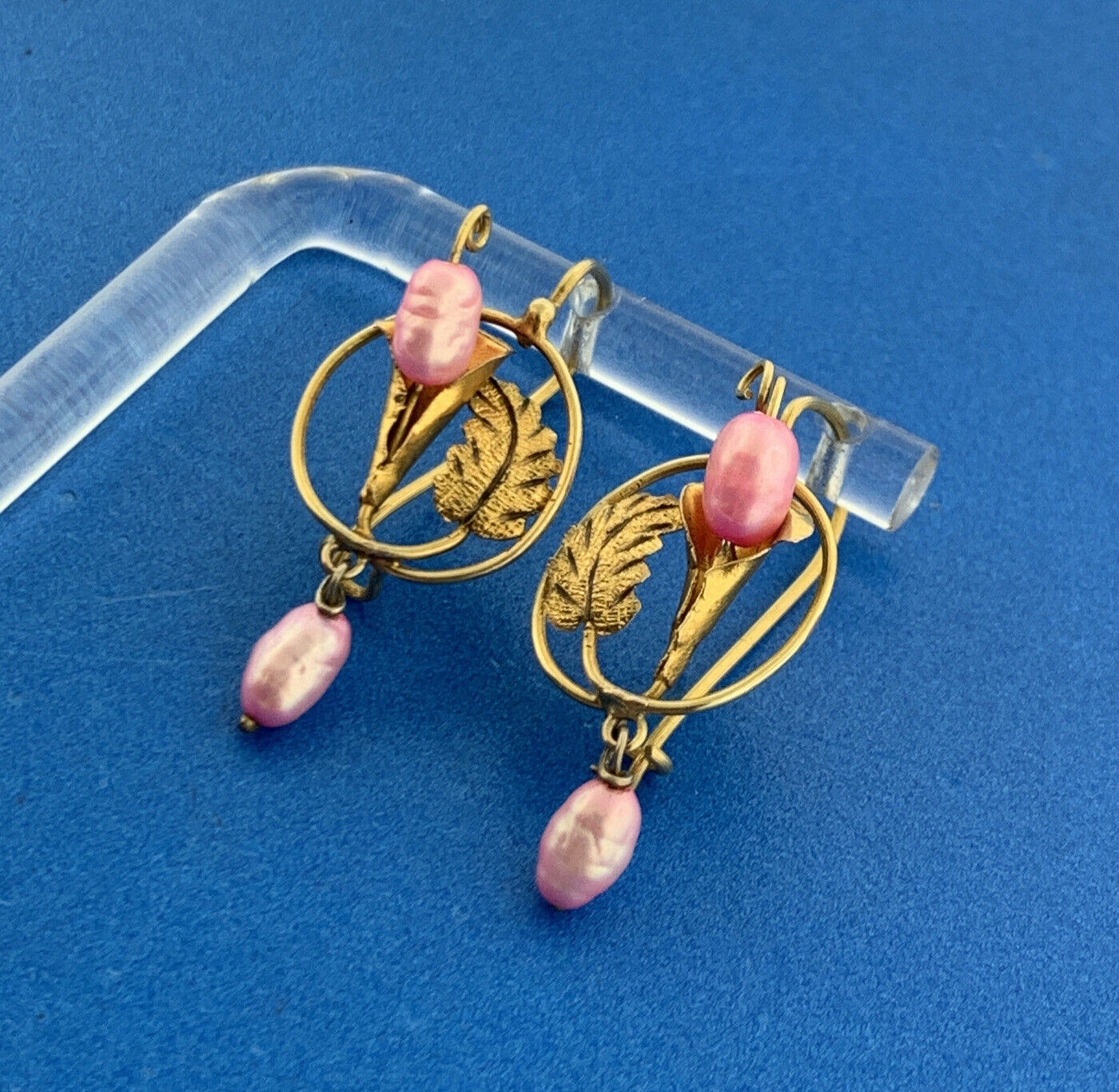 Art Nouveau Art Deco 10K Yellow Gold Pink Baroque Pearl Drop Dangle Hook Earring
