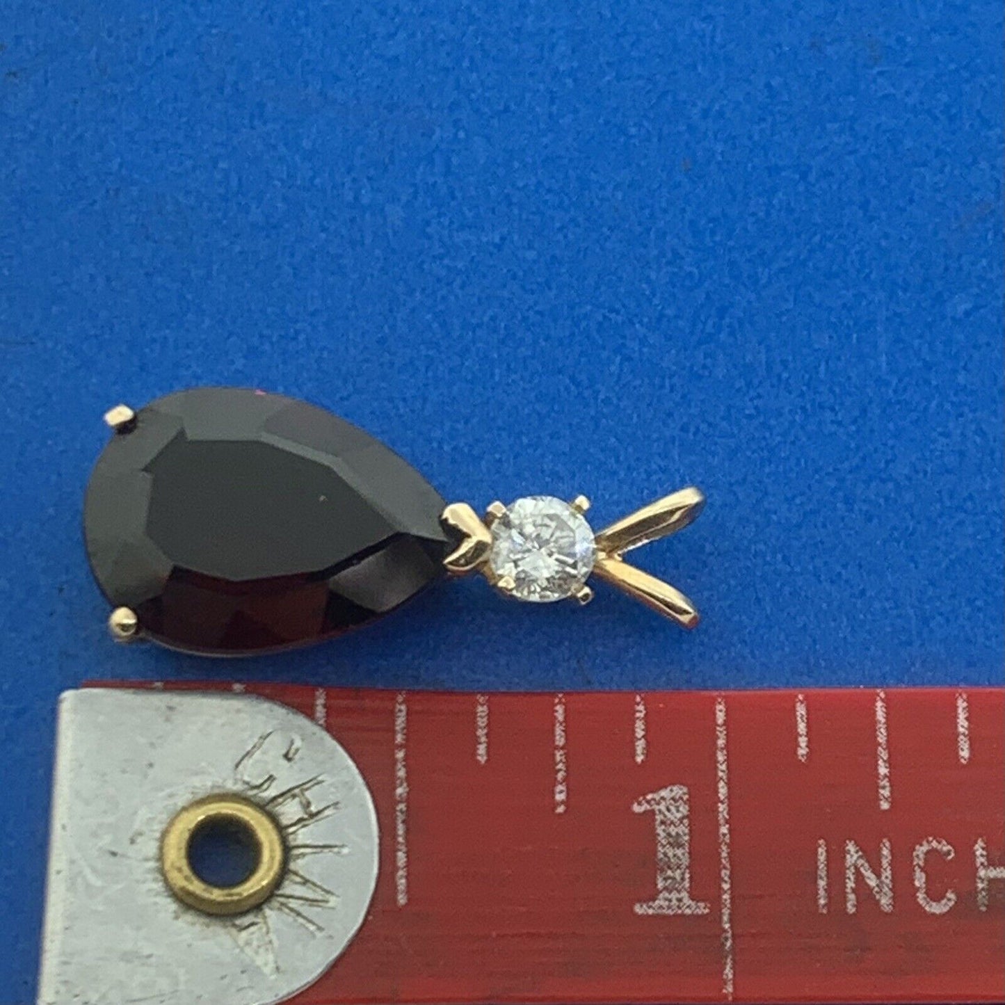 14K Yellow Gold Pear Shaped Garnet Round Diamond Accented Teardrop Pendant