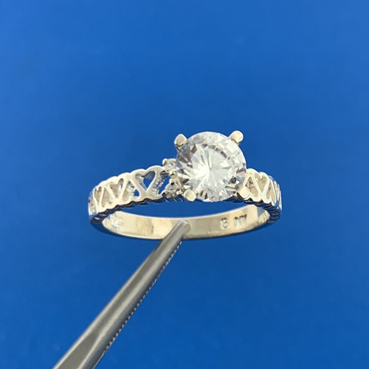 Designer AN Sterling Silver 925 Round Sparkling CZ Loving Heart Band Ring Size 8