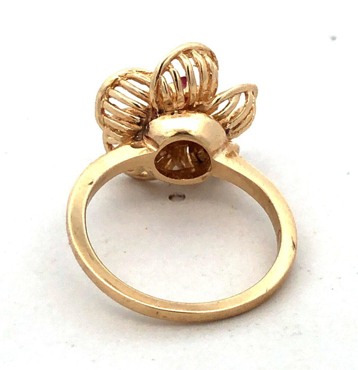 Designer 14K Yellow Gold Round Ruby Diamond Flower Daisy Cocktail Ring