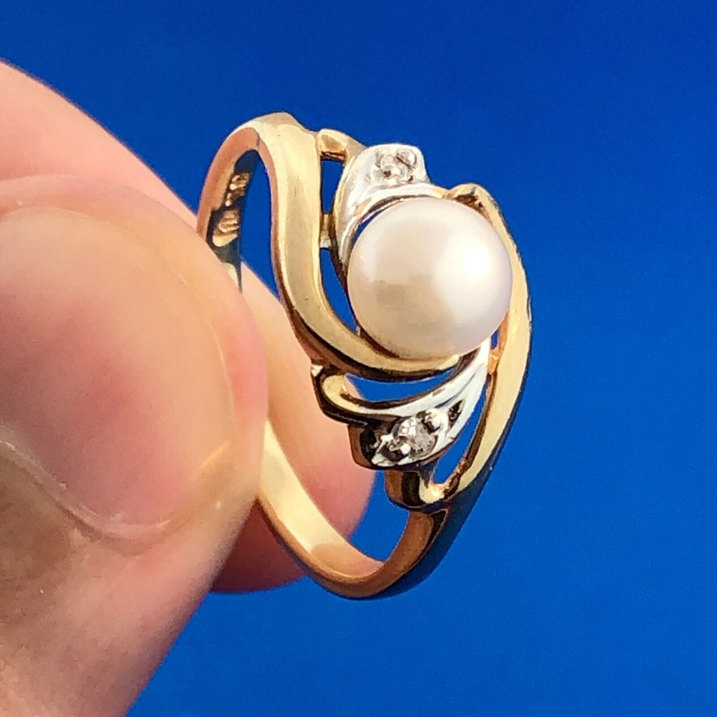 Vintage 10K Yellow White Gold Classic Pearl Diamond Freeform Swirl Cocktail Ring