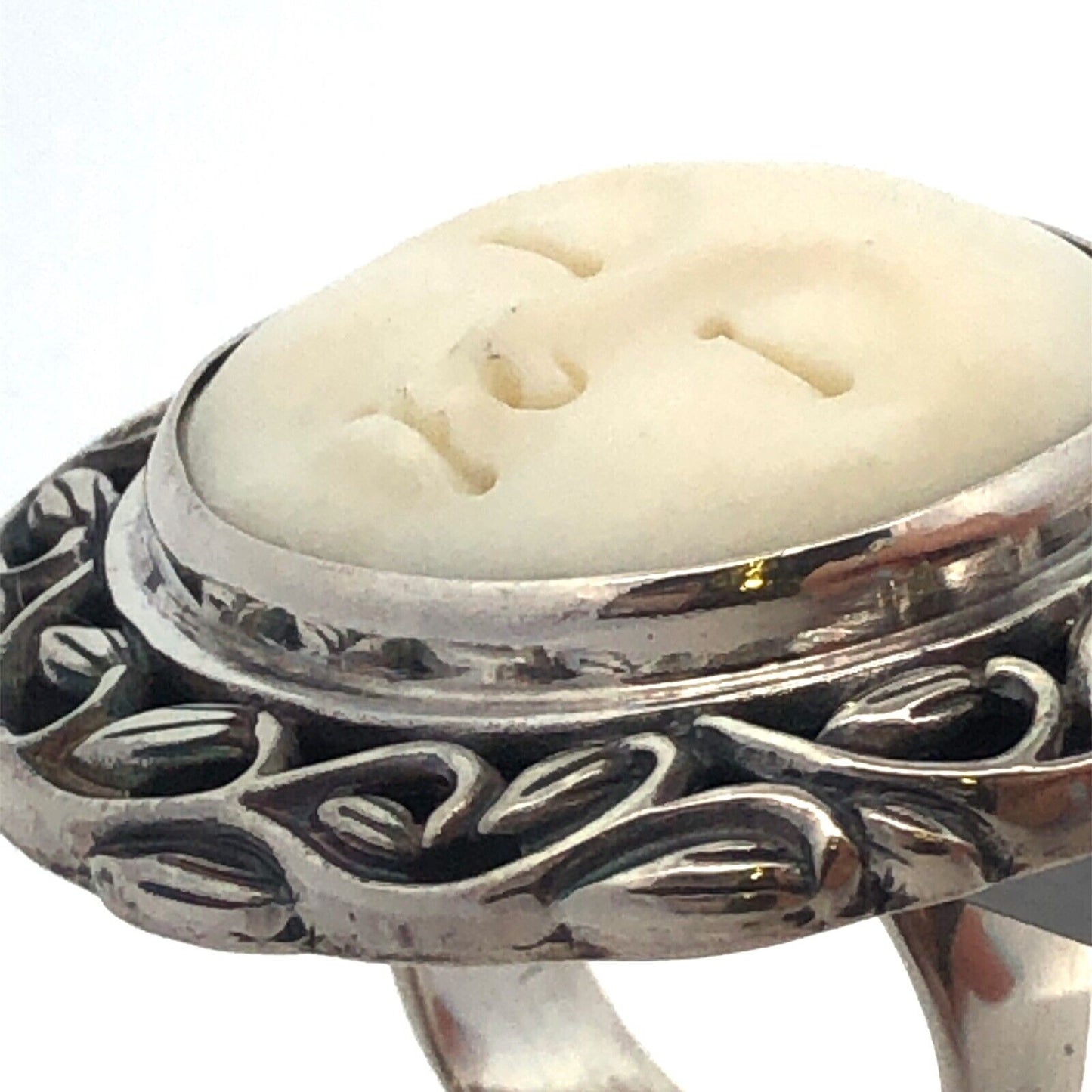 Vintage 925 Sterling Silver Round Carved Resin Moon Face Vine Statement Ring