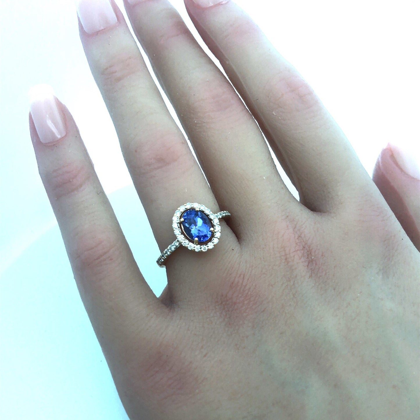 Designer 18K Yellow Gold Oval Tanzanite Diamond Halo Engagement Cocktail Ring