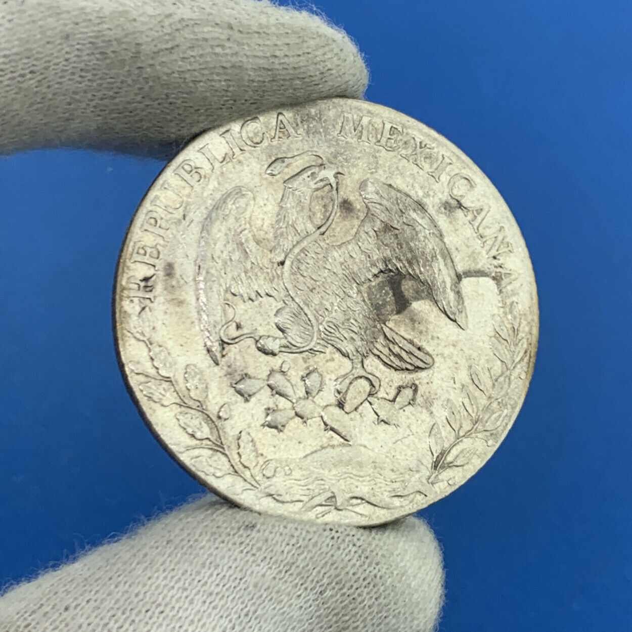 1888 Mo Mexico City 8 Reales M.H. 10 D 20 G Mexico .903 Silver Coin