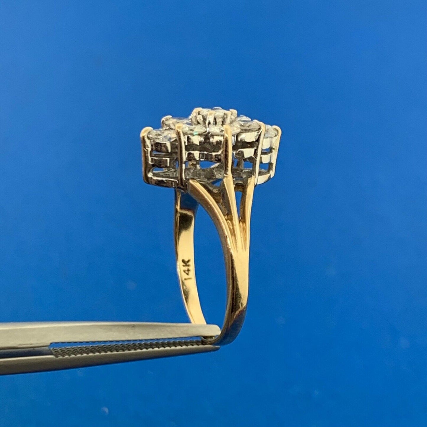 Designer 14K Yellow Gold Round Diamond Cluster Cocktail Size 5.5 Ring