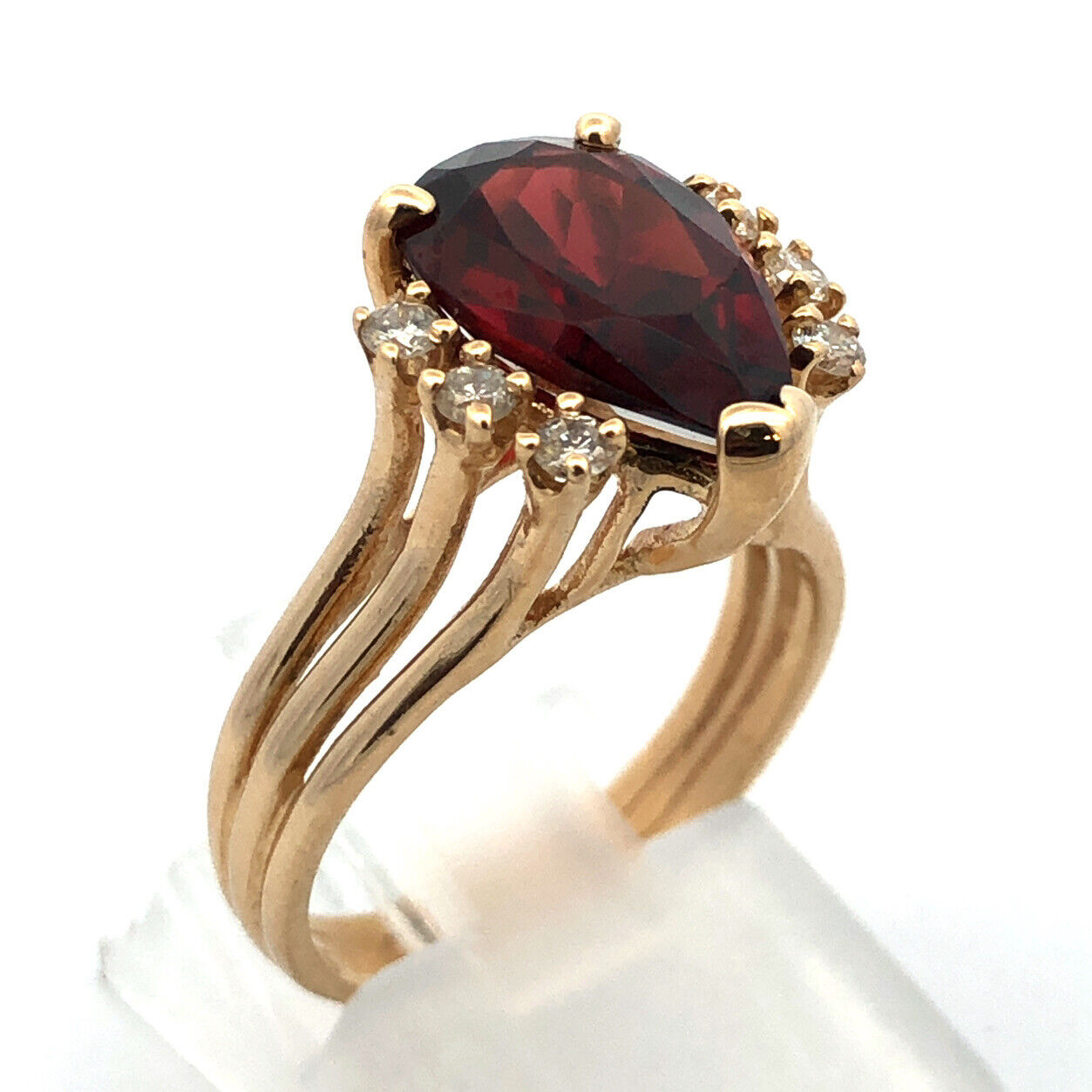 Designer 14K Yellow Gold Pear Shaped Garnet Round Diamond Accent Cocktail Ring