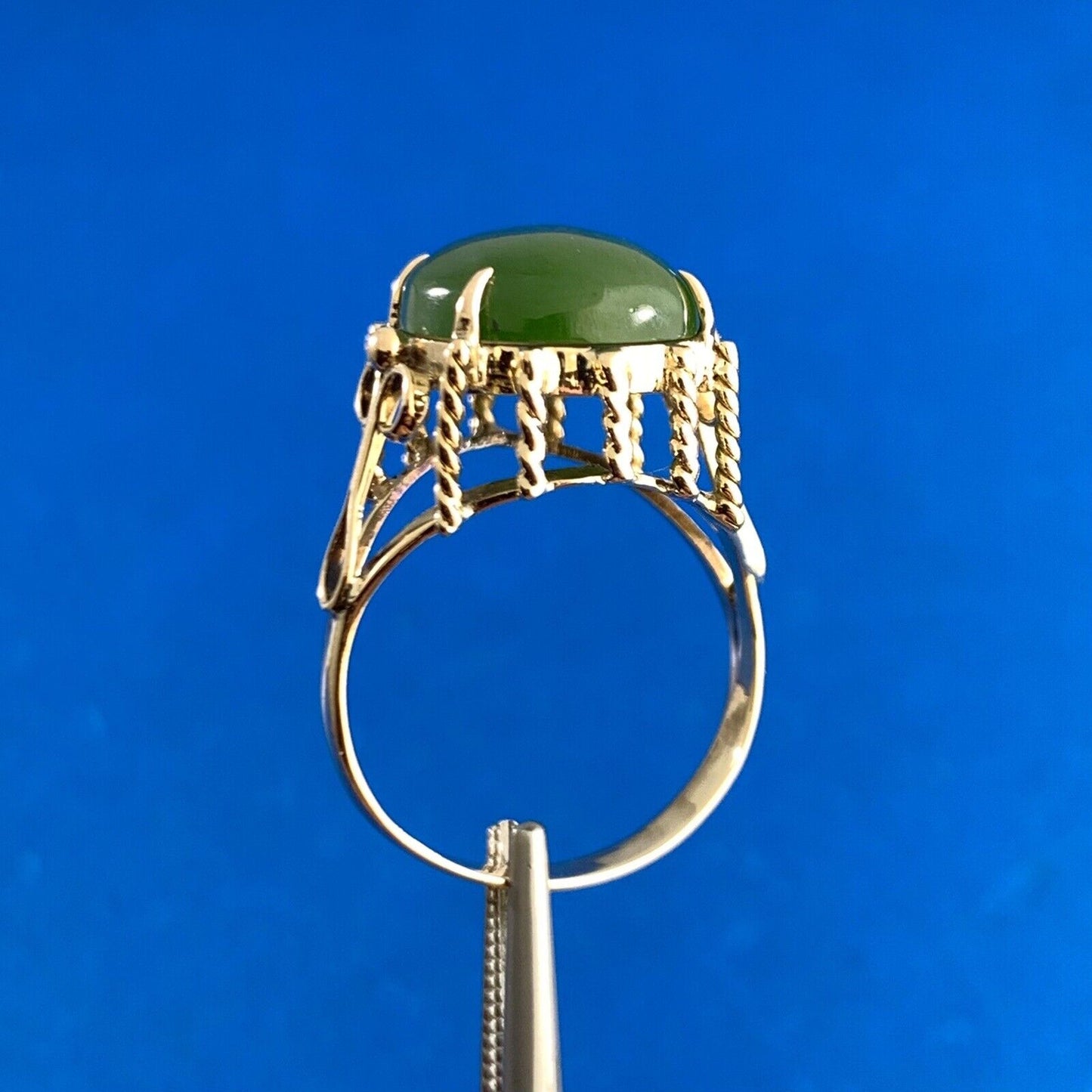 Estate 14K Yellow Gold Oval Jade Cabochon Statement Cocktail Ring