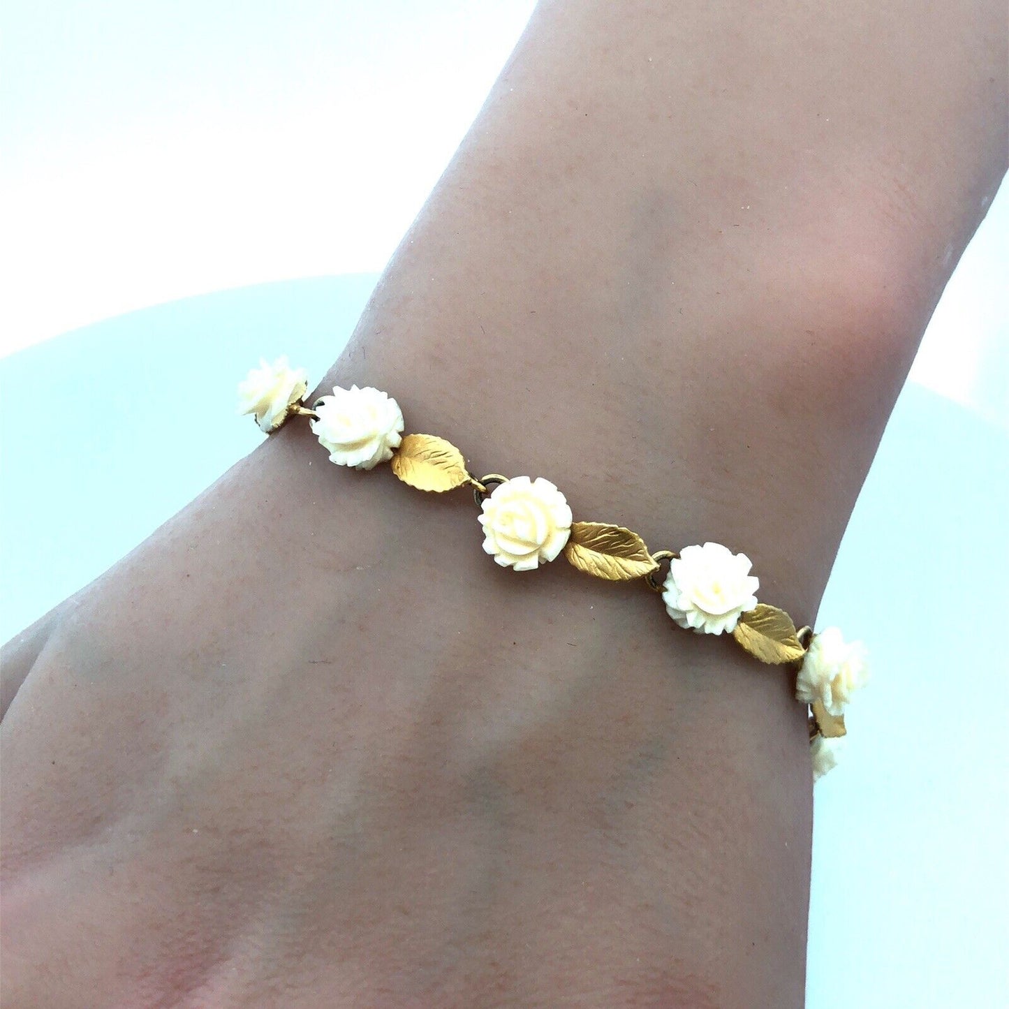 Exquisite Designer Vintage 14K Burnished Gold Floral Leaf Panel Tennis Bracelet