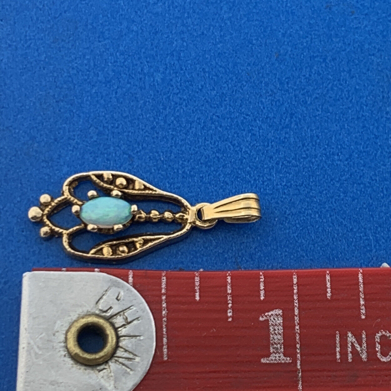 Vintage 14K Yellow Gold Oval Opal Cabochon October Anniversary Charm Pendant