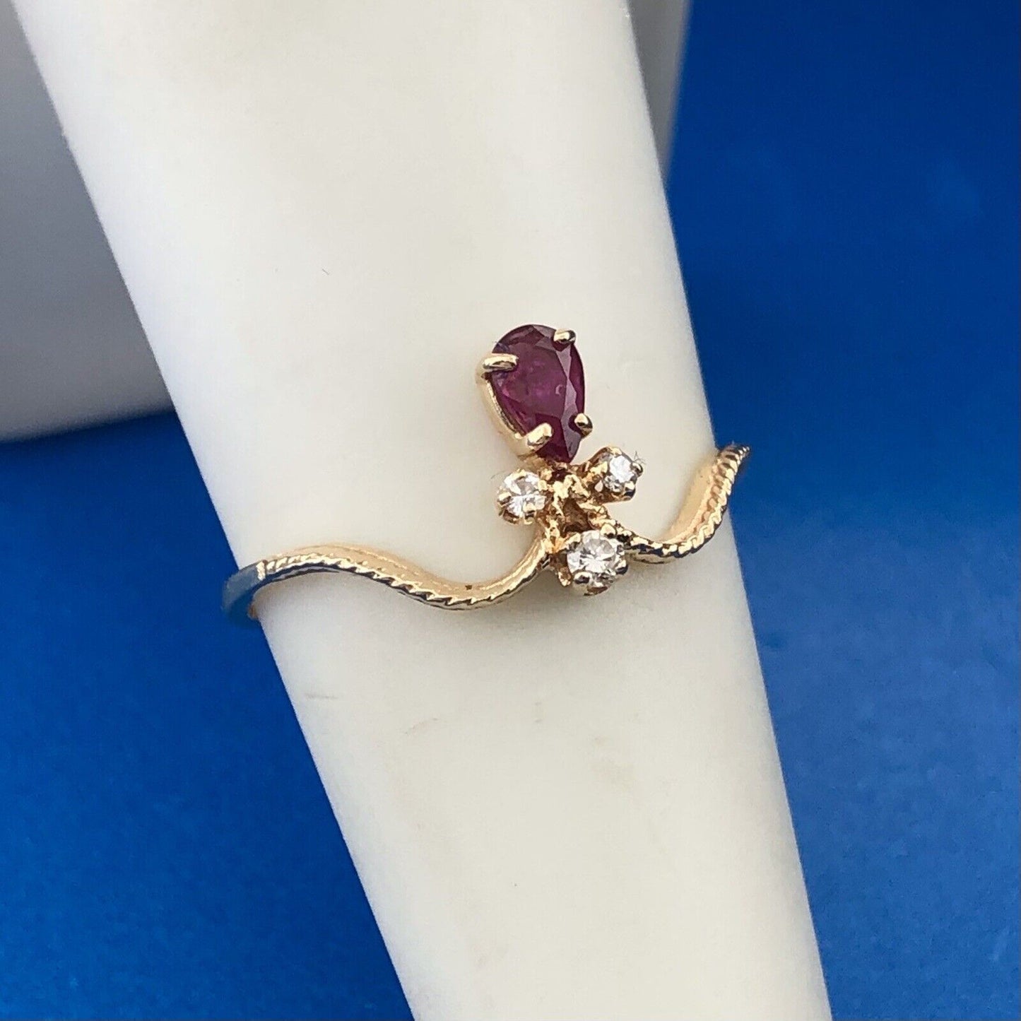 Exquisite 18K Yellow Gold Pear Ruby Diamond Balinese Style July Anniversary Ring