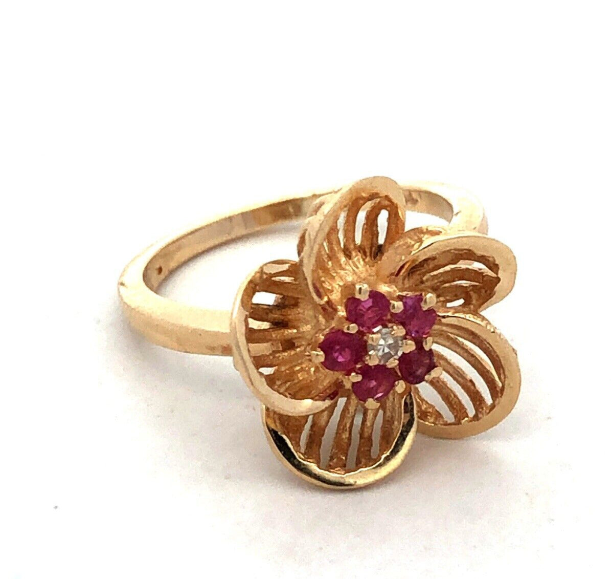 Designer 14K Yellow Gold Round Ruby Diamond Flower Daisy Cocktail Ring