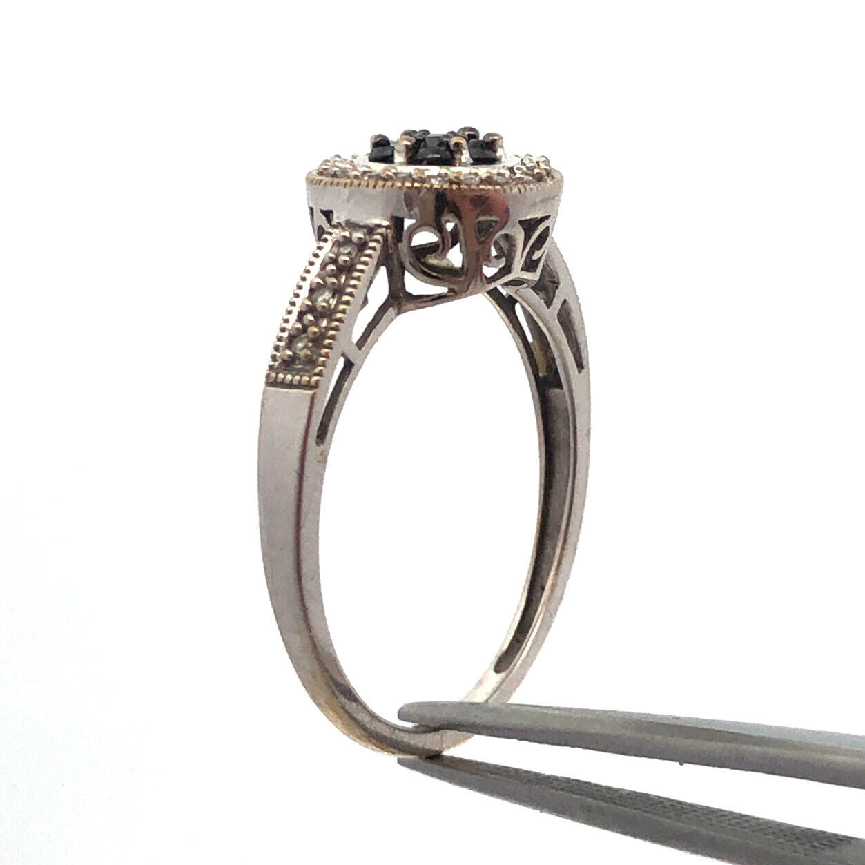 Gorgeous 10k White Gold Black Diamond Cluster White Diamond Accent Ring Size 8