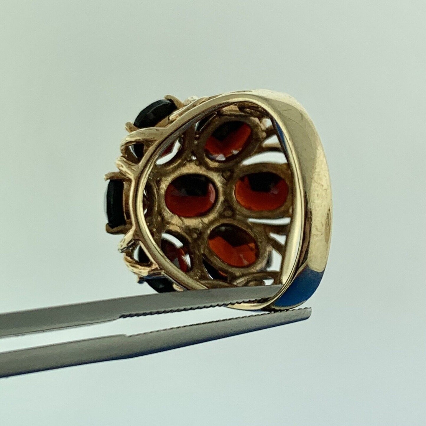 Retro 10K Yellow Gold Oval Garnet Floral Cluster January Occasion Cocktail Ring