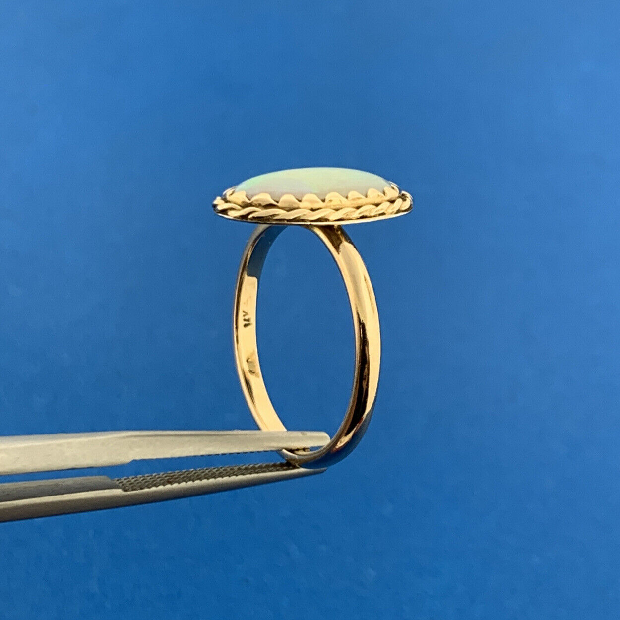 Vintage 14K Yellow Gold Oval Opal Cabochon Solitaire October Anniversary Ring