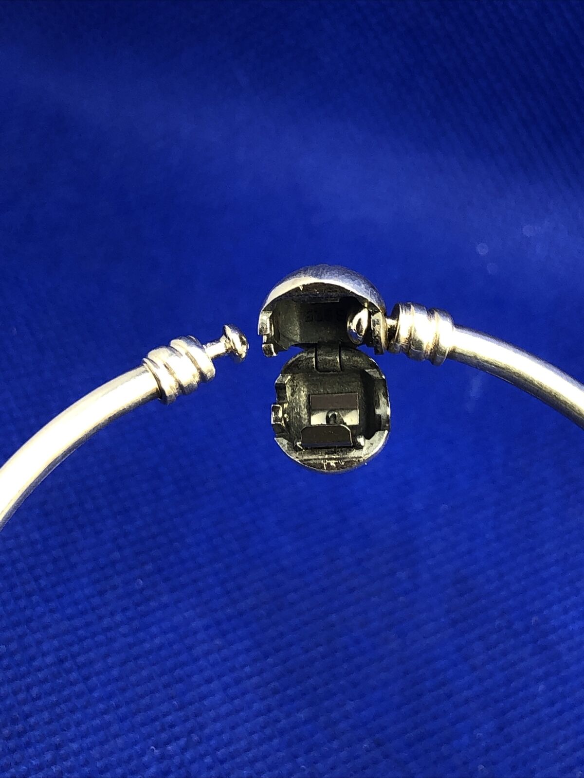 Designer PANDORA ALE Sterling Silver Round Charm Clasp Bangle Bracelet #590713