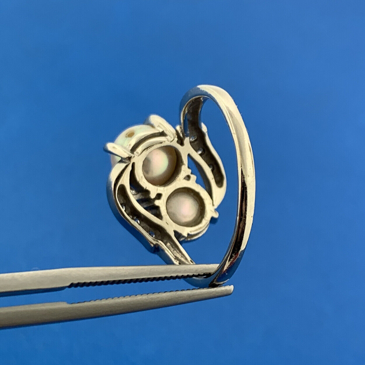 Vintage 14K White Gold Pearl Duo Diamond Accented June Anniversary Cocktail Ring