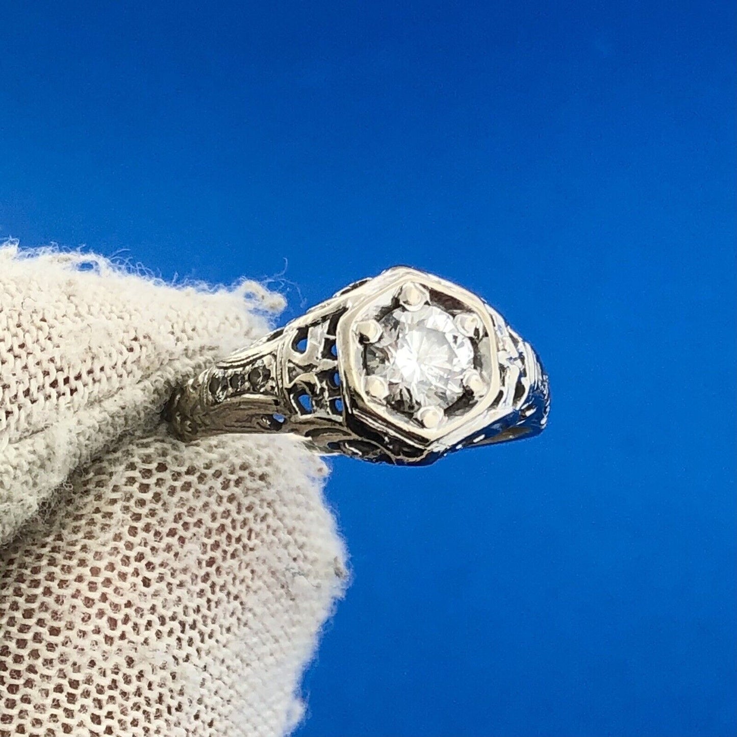 Vintage 14k White Gold Round Cut Diamond Solitaire W/Accents Regal Openwork Ring