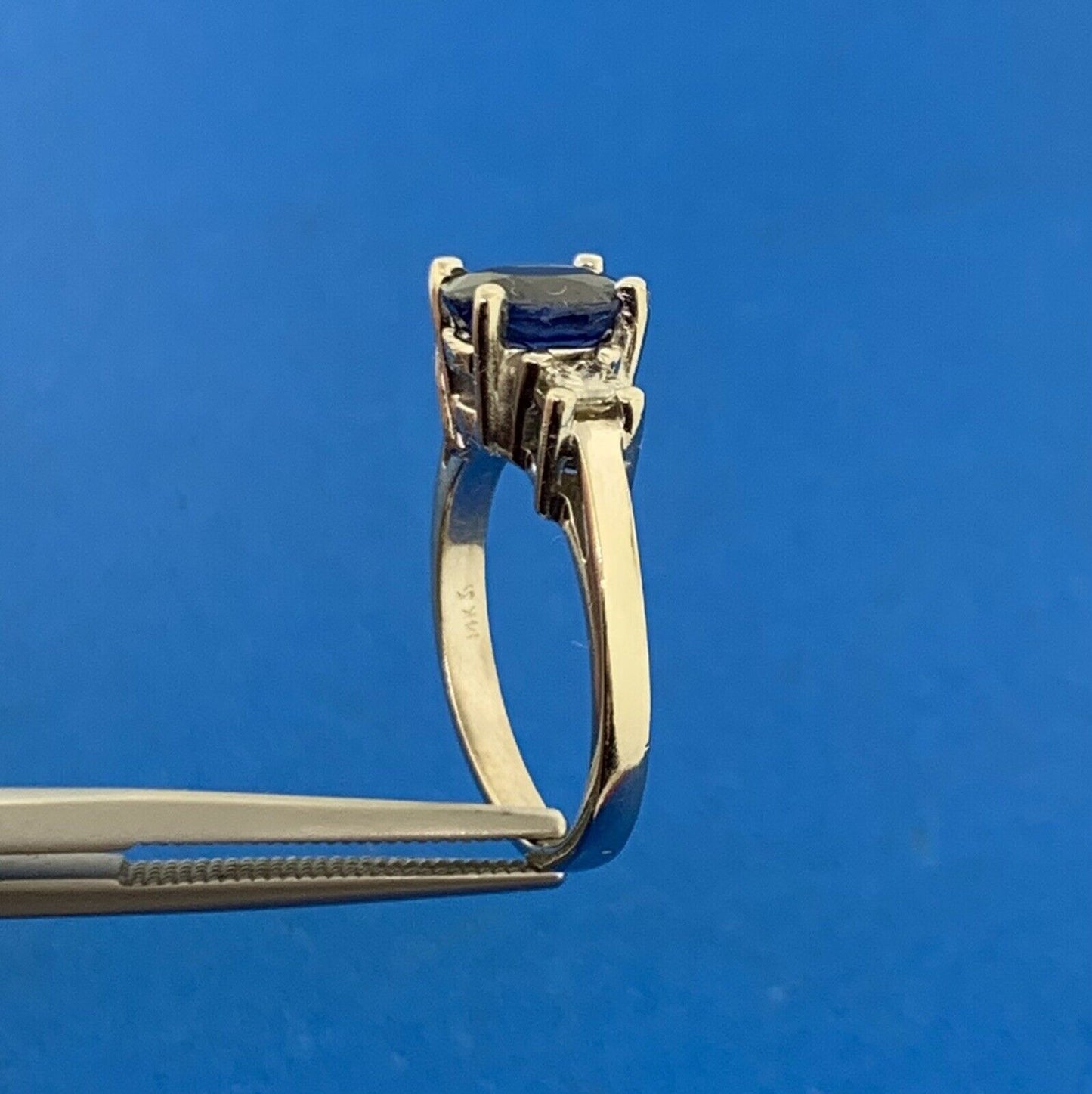 Designer 14K White Gold Oval Sapphire Princess Diamond Accented Size 6.5 Ring