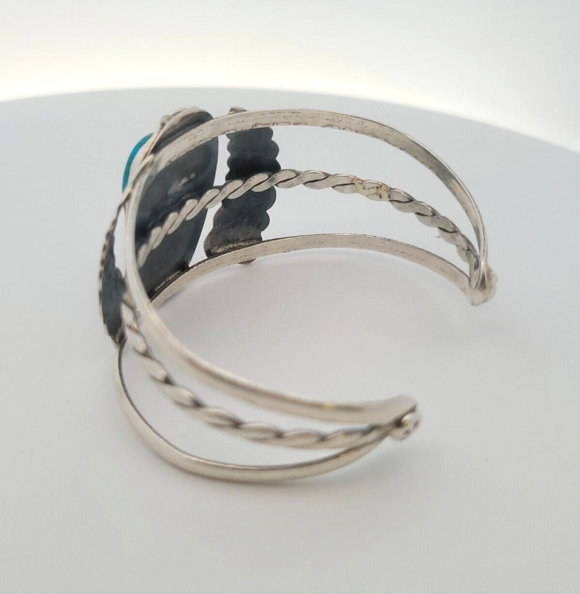 Native American 925 Sterling Silver Turquoise Cabochon Floral Open Cuff Bracelet