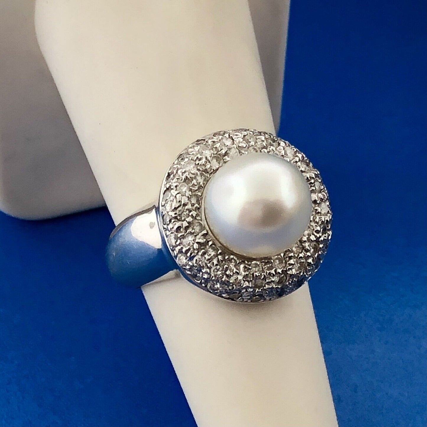 Gorgeous 18k White Gold White Pearl Diamond Halo Cluster Statement Ring Size 6.5