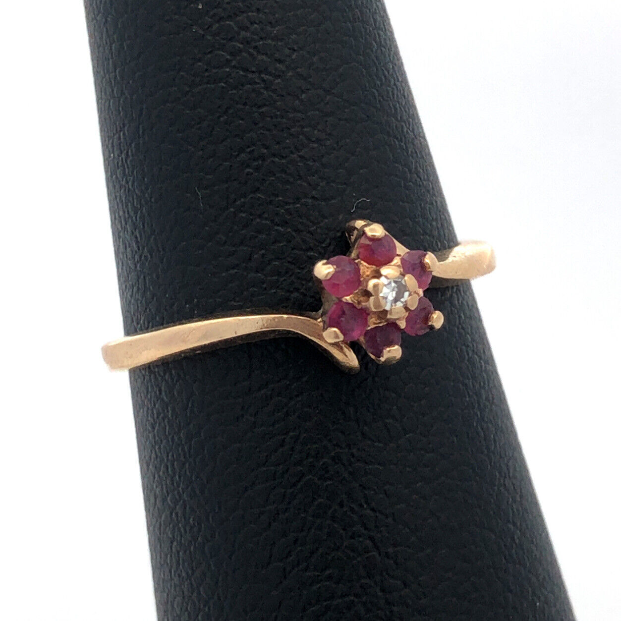 Designer GTR 10K Yellow Gold Round Purple Ruby Diamond Flower Promise Ring