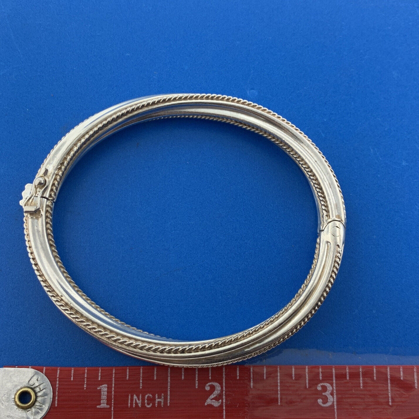 Stunning Sterling Silver 925 Twisted Metal 7" Hinged Cuff Bracelet