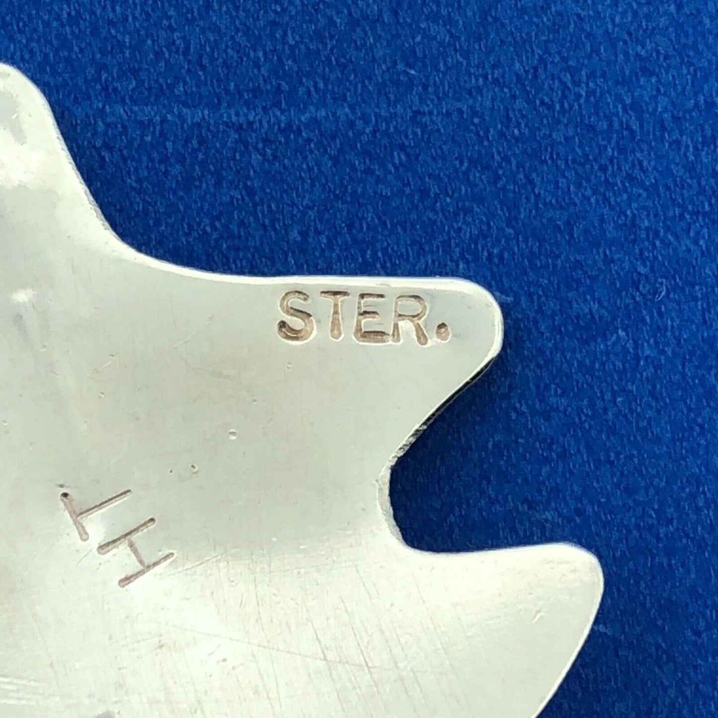 Native American Artist Herbert Tsosi 925 Sterling Silver Gray Stone Bear Charm