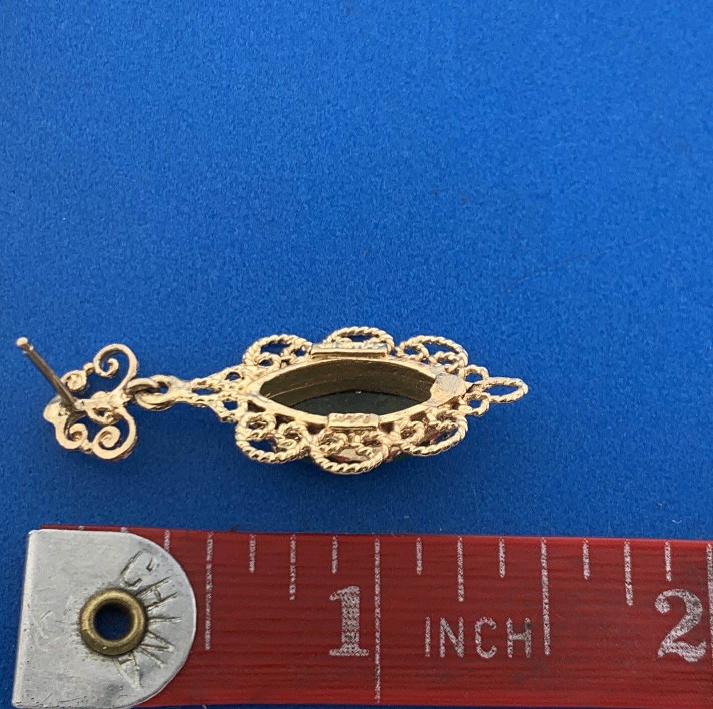 Vintage 14K Yellow Gold Marquis Jade Cabochon Filigree Dangle Drop Earrings