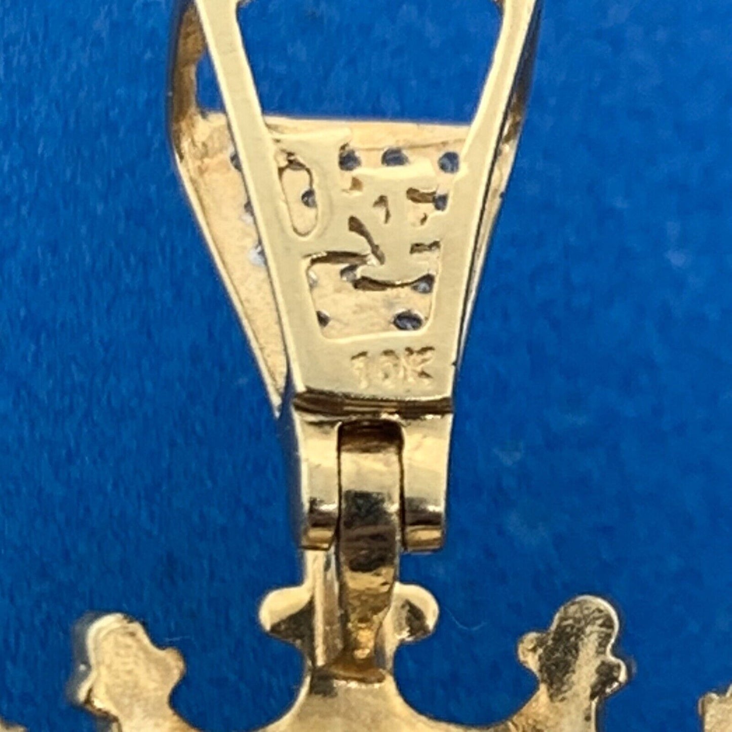 Custom 10K Yellow White Gold White Black Canary Diamond Lion King Jungle Pendant
