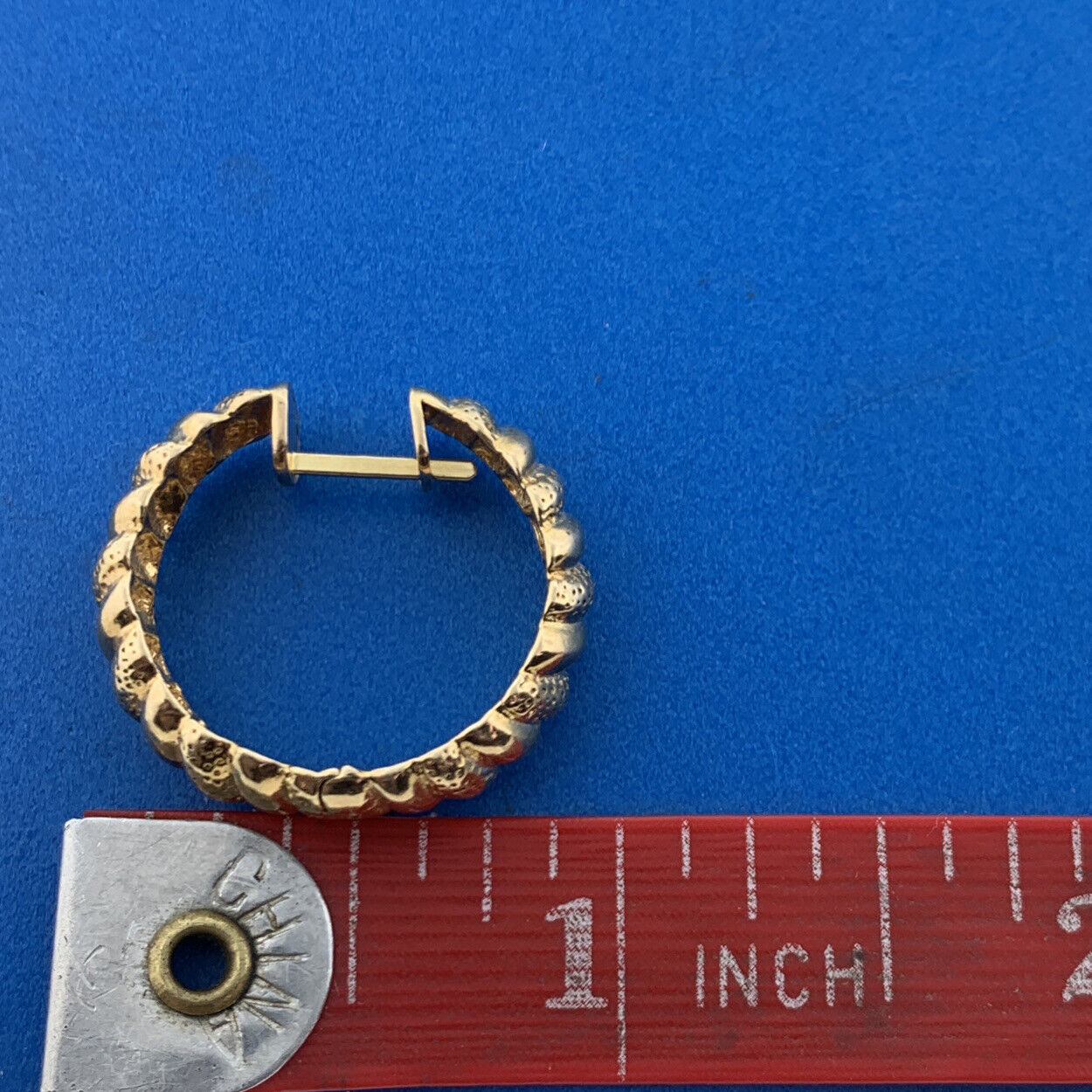 Designer 14K Yellow Gold Florentine Polished Ribbed Classic Hoop Earrings