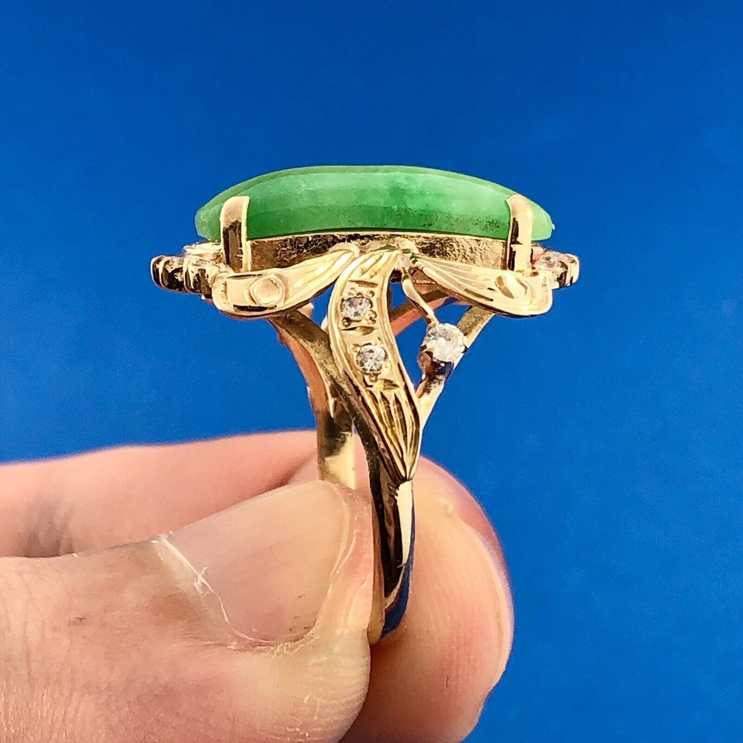 Retro 18K Yellow Gold Jade Jadeite Cabochon Cubic Zirconia Accent Cocktail Ring