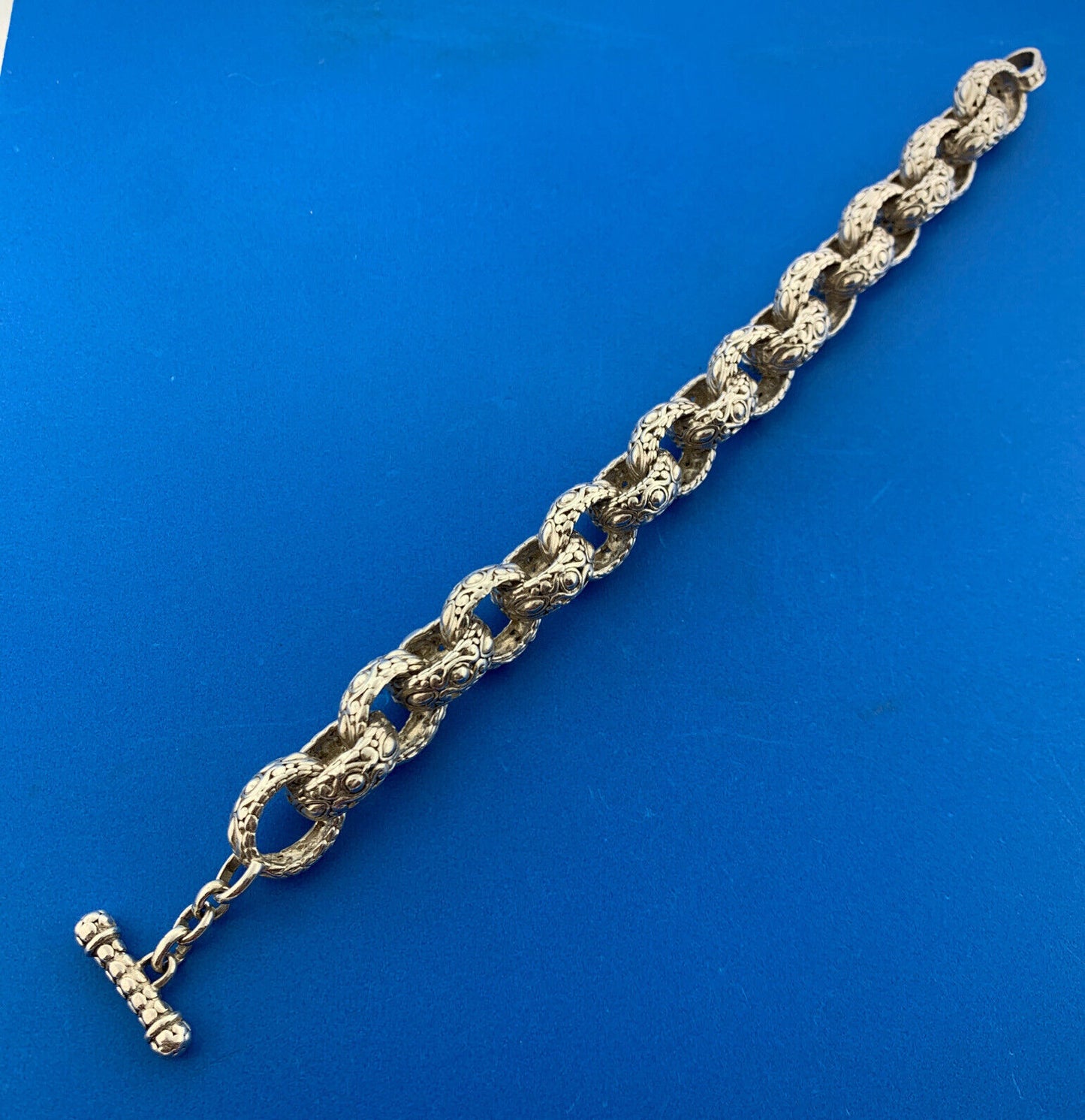Stunning Sterling Silver 925 Textured Thick Oval Jingle 9" Toggle Bracelet