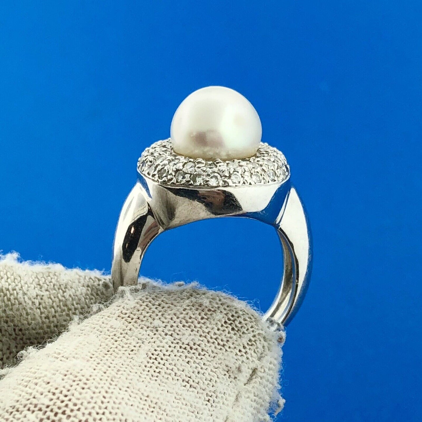 Gorgeous 18k White Gold White Pearl Diamond Halo Cluster Statement Ring Size 6.5