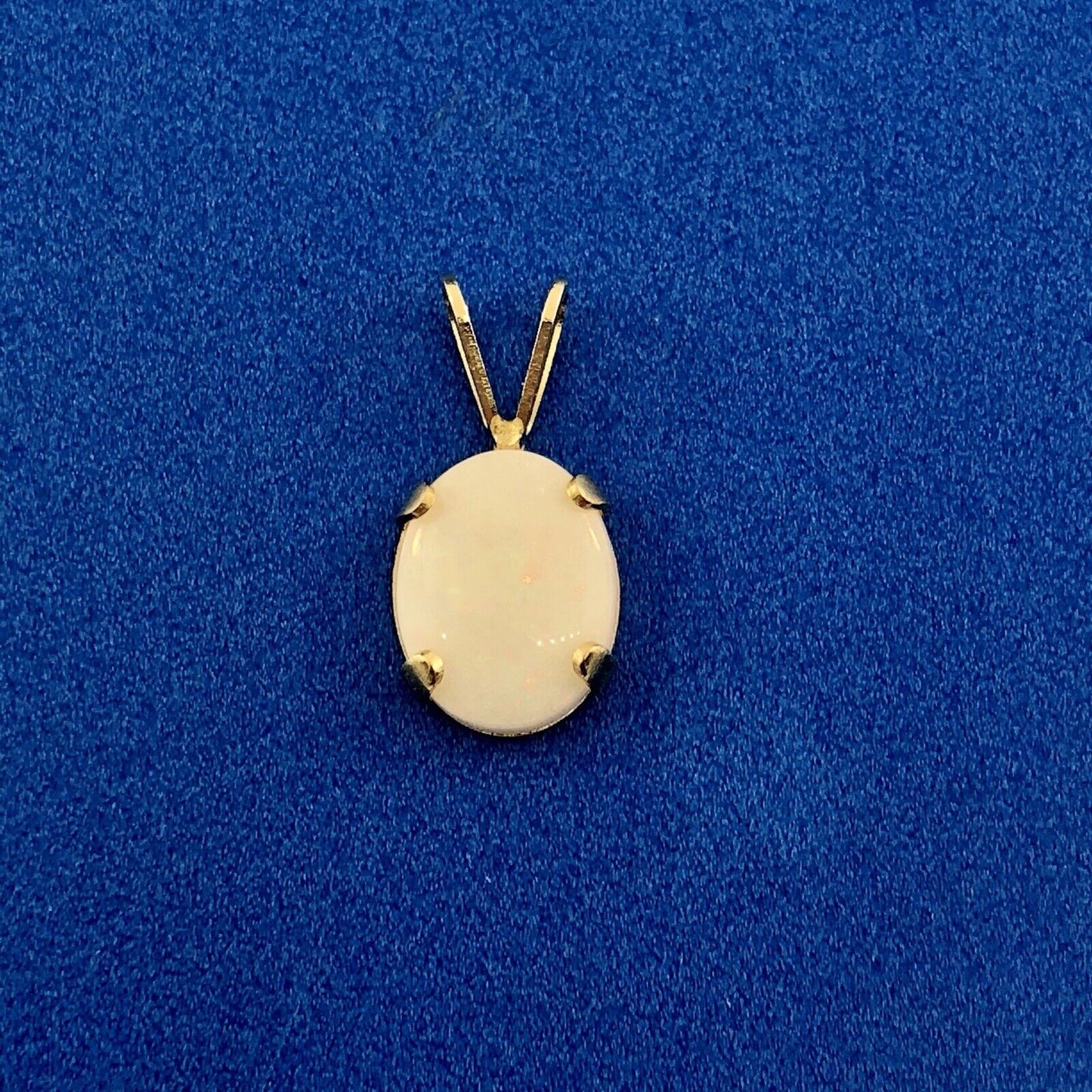 Vintage 14K Yellow Gold Oval Opal Solitaire October Anniversary Pendant