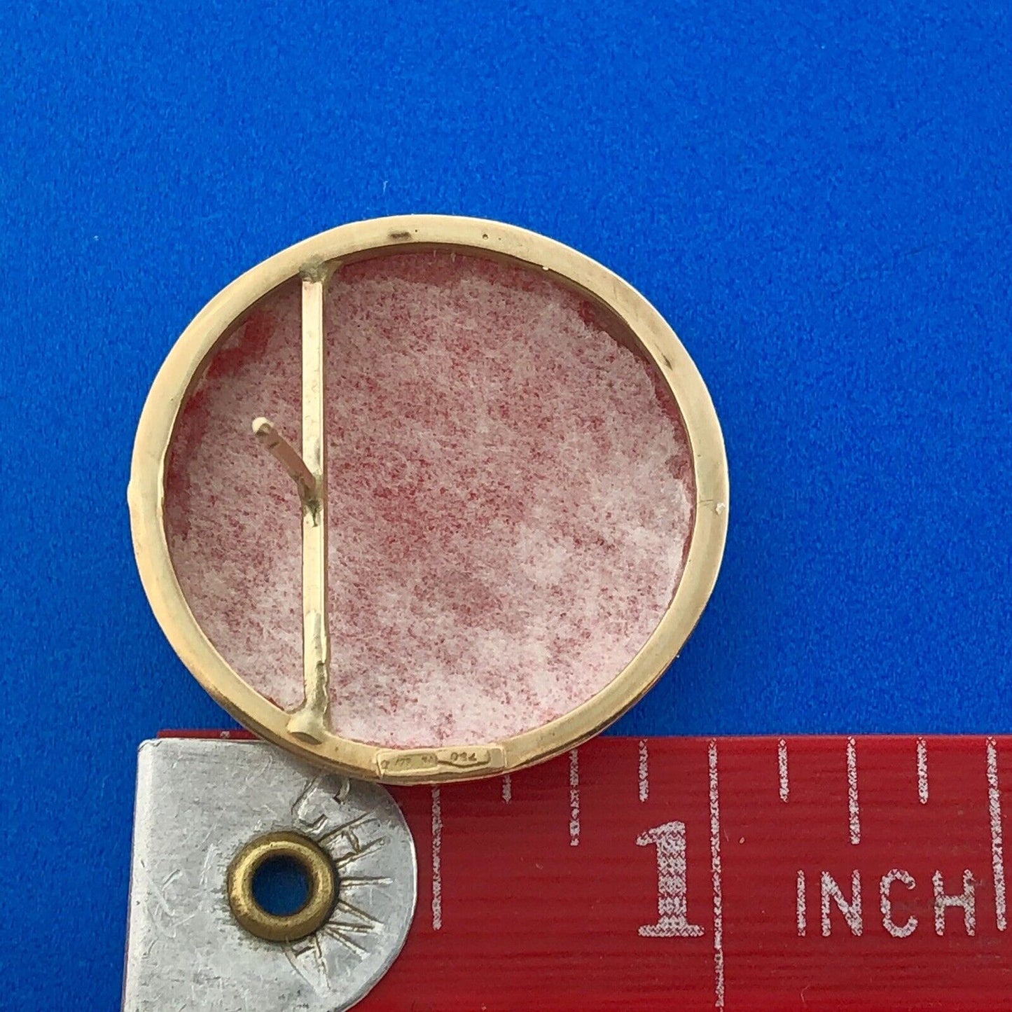 Italy 18K Yellow Gold Cameo Carved Shell Fruit Basket Cameo Stud Earrings