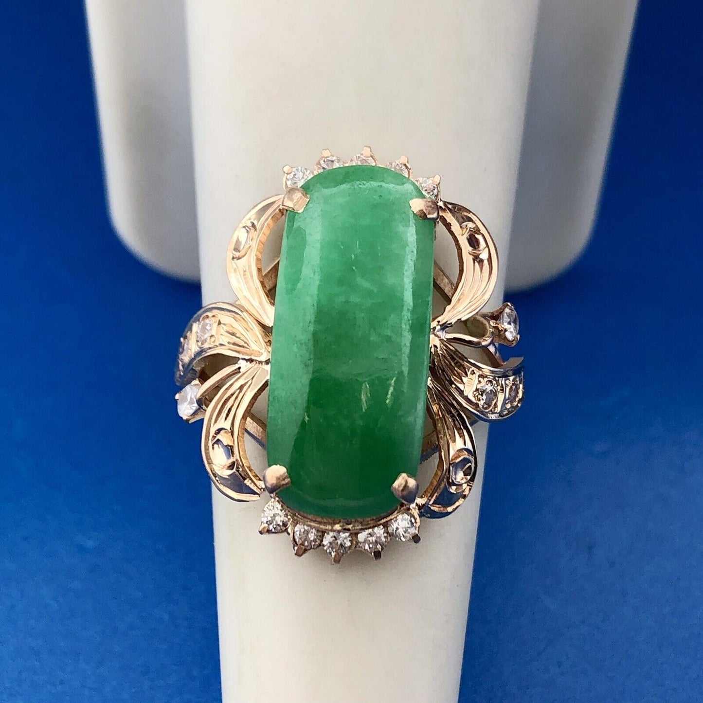 Retro 18K Yellow Gold Jade Jadeite Cabochon Cubic Zirconia Accent Cocktail Ring